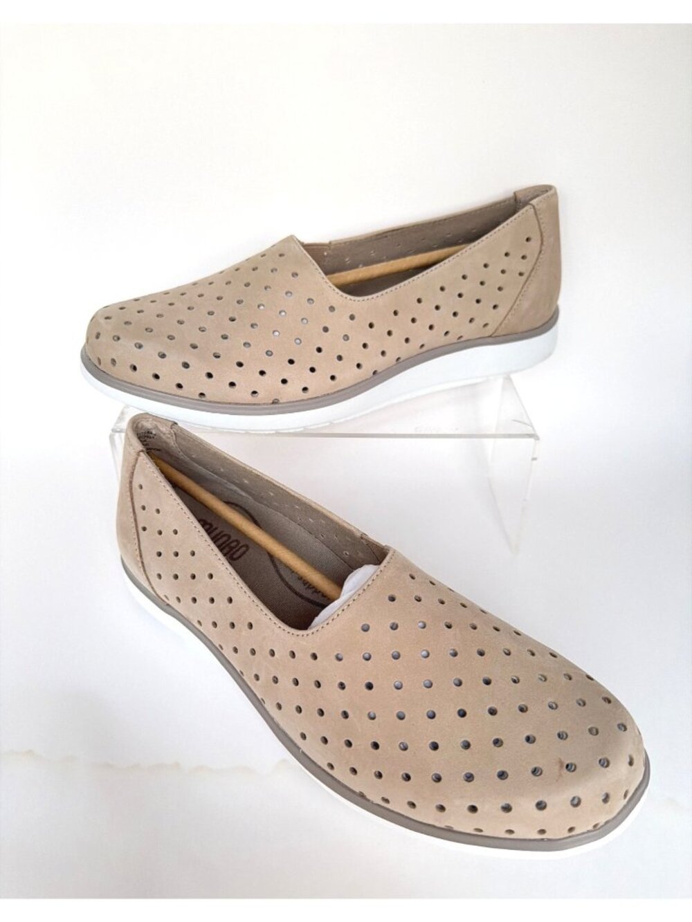 Munro Ridley Perforated Sneakers Leather Light Taupe Womens Slip-On Shoes 8.5 W
